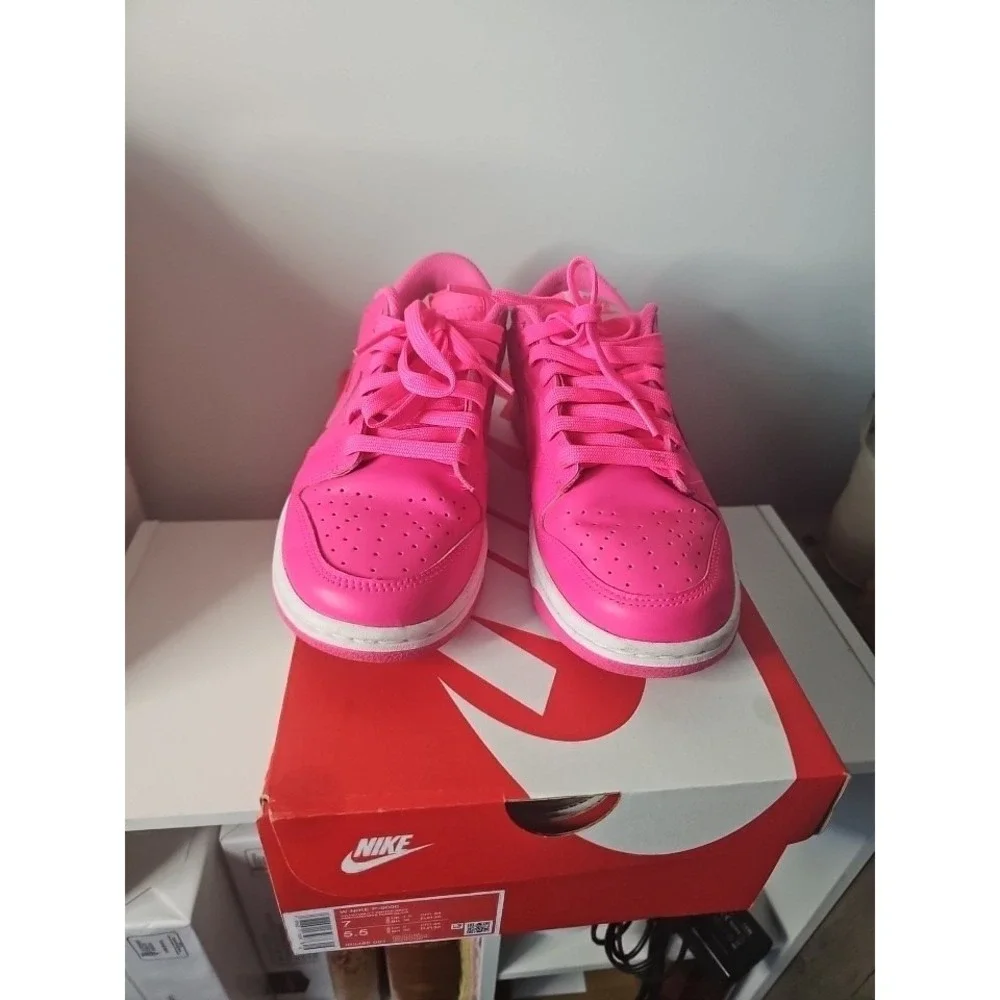 Nike Dunk Low Hyper Pink/White Women's Low Top Sneakers DZ5196-600 Pre-Owned